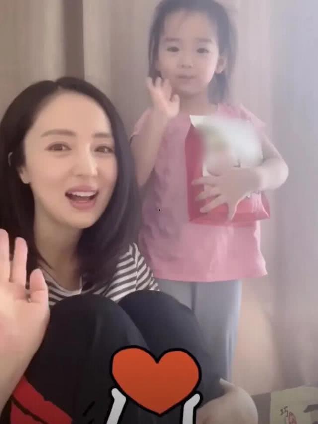 三岁女儿录视频爆料,揭秘家庭生活趣事 第3张 三岁女儿录视频爆料,揭秘家庭生活趣事 第3张